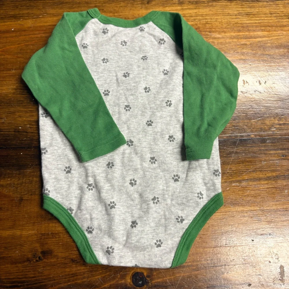 John Deere Gray And Green Dog And Tractor Onesie Size 9-12 Months‎